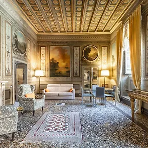 Casa Borghese By Burghesius Holiday home Rome